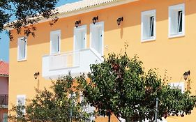 Retreat Apartments In Drosia - Apartment For 3